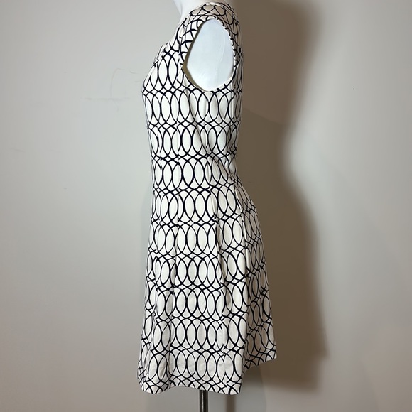 Lilly Pulitzer dress - Picture 4 of 10